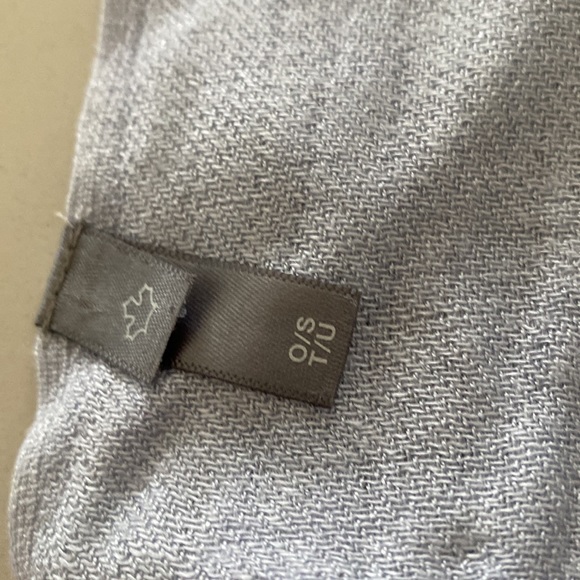 Light Blue Pashmina/Scarf - Picture 3 of 6